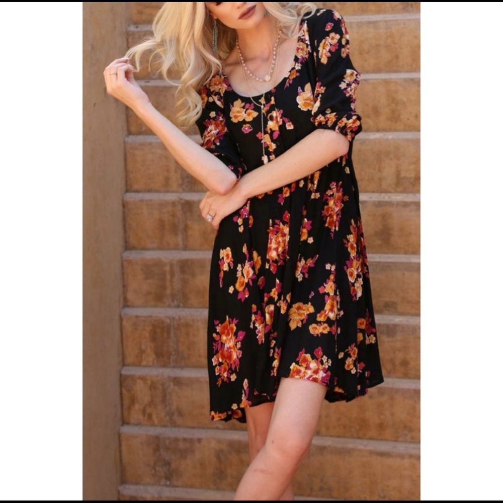 DRESS, Floral Scoop Neck Dress, BRAND NEW
